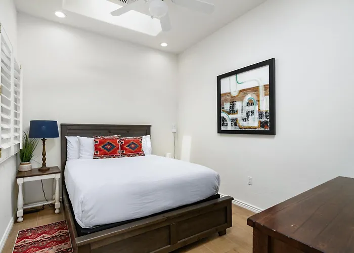 Paradise Heights Retreat • Power Vacay Holiday home