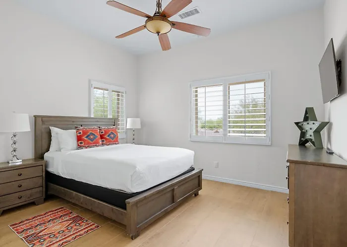 Paradise Heights Retreat • Power Vacay Holiday home
