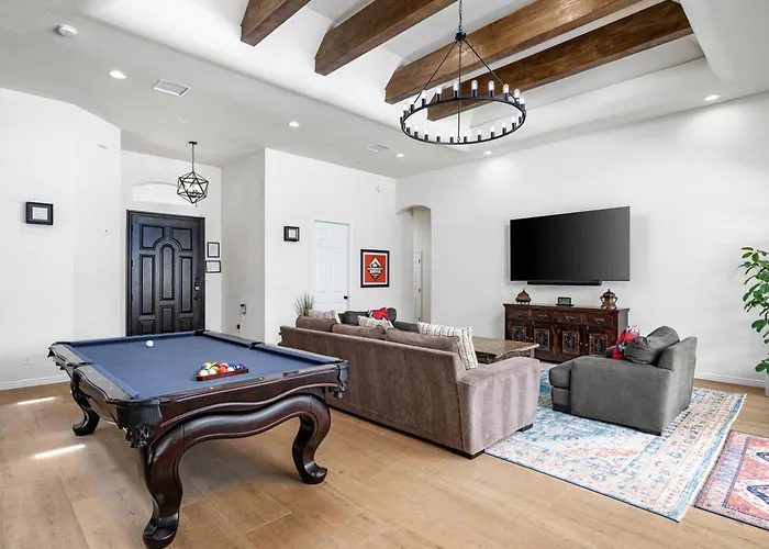 Paradise Heights Retreat • Power Vacay Holiday home Scottsdale