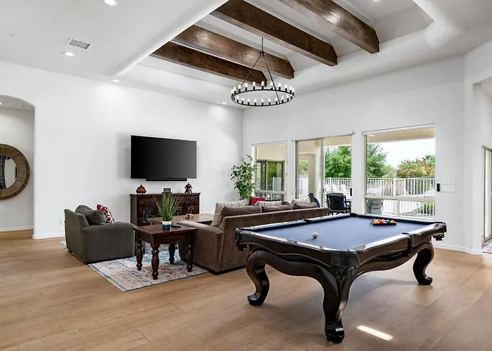 Paradise Heights Retreat • Power Vacay Holiday home *