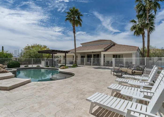 Paradise Heights Retreat • Power Vacay Holiday home Scottsdale